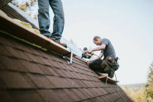 Local Roofers in Venetian Village, IL